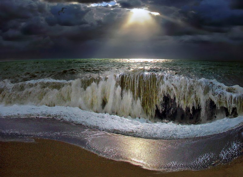 алушта, горы, демерджи, крым, симеиз, скалы, чатырдаг, панагия, зеленогорье, долина-привидений Буря мглою небо кроет...photo preview