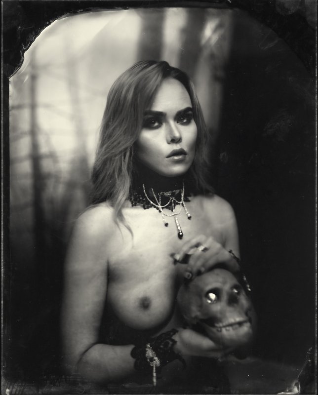 ambrotype,largeformat,silveronglass, wetplatecollodion, nu, nude poor Yorickphoto preview