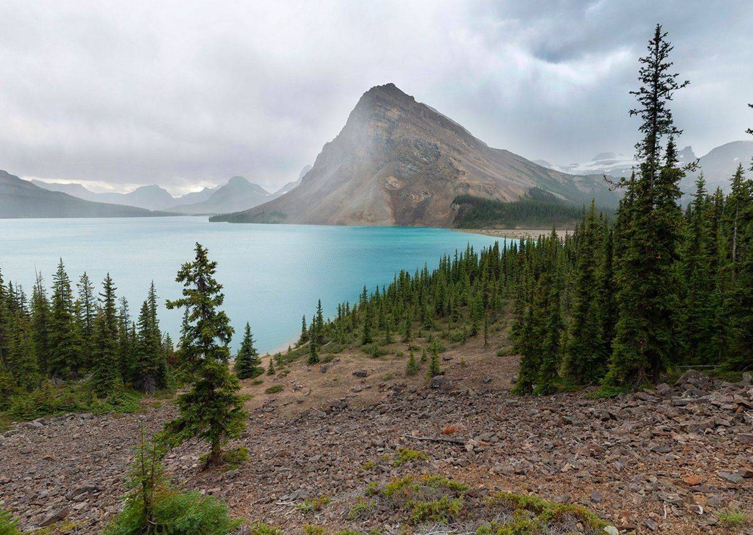 Дождь над озером Боу. Автор: Казаков Петр озеро, канада, банф, дождь, Казаков Петр