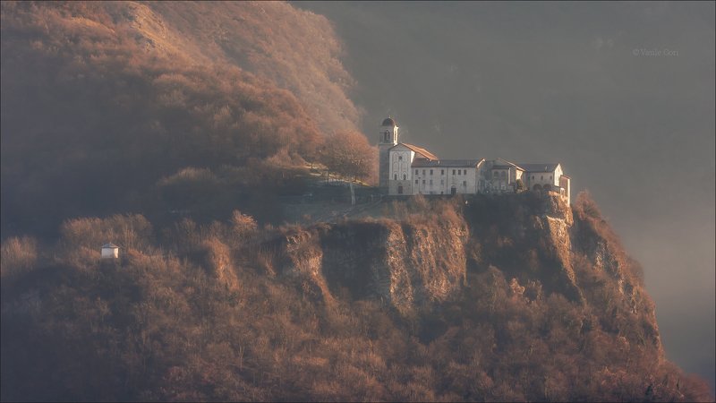 италия,монастырь,фелтре,утро,monte miesna,feltre Аббатство Сан Виттореphoto preview