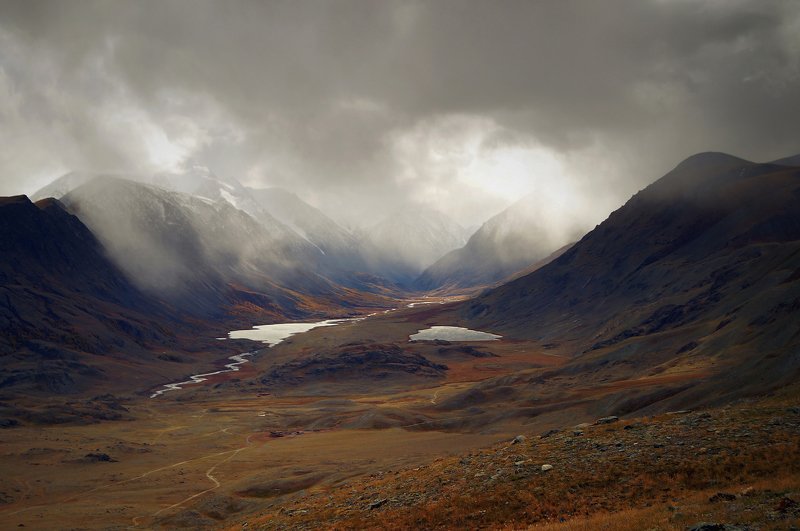 природа  алтай  горы пейзаж путешествие осень тени река долина облака тучи непогода Здесь делается погода...photo preview