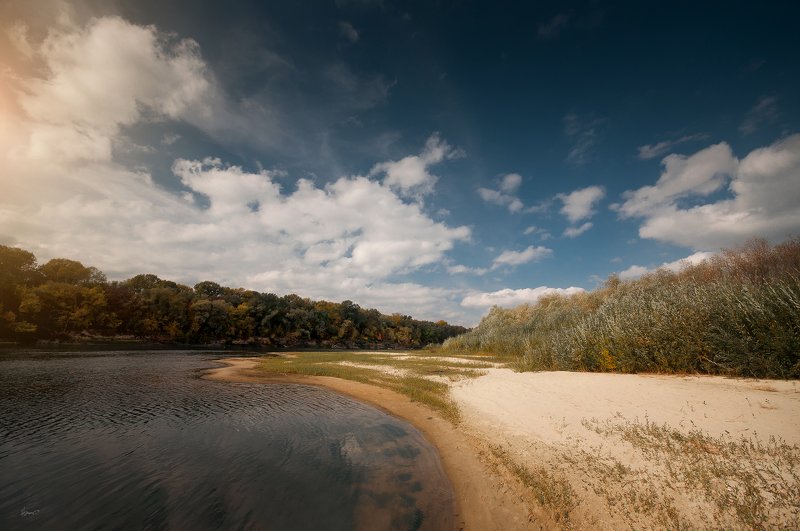 лето берег река линии фото превью