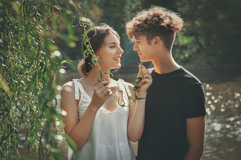 девушка, парень, природа, любовь, влюбленные, семья, первая любовь Трогательные чувстваphoto preview