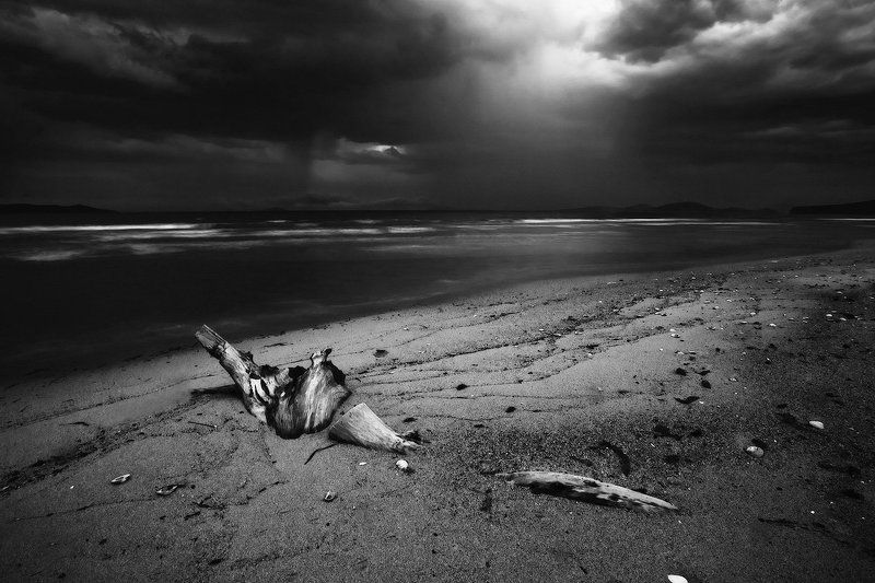 ч/б, море, тучи, песок, вечер *****photo preview