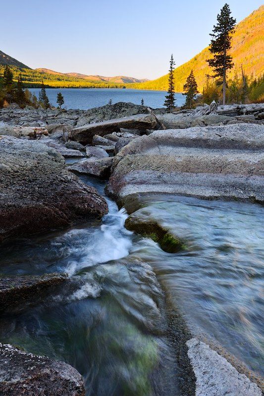 россия,  горный алтай, усть-коксинский район, катунский хребет, нижнее мульти́нское озеро, шумы Шумыphoto preview