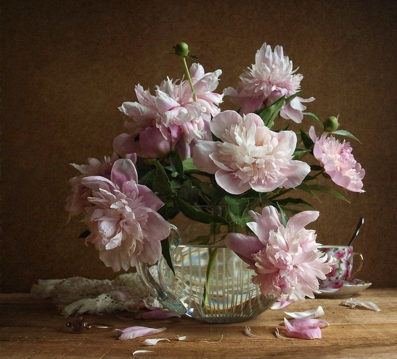 С пионамиphoto preview