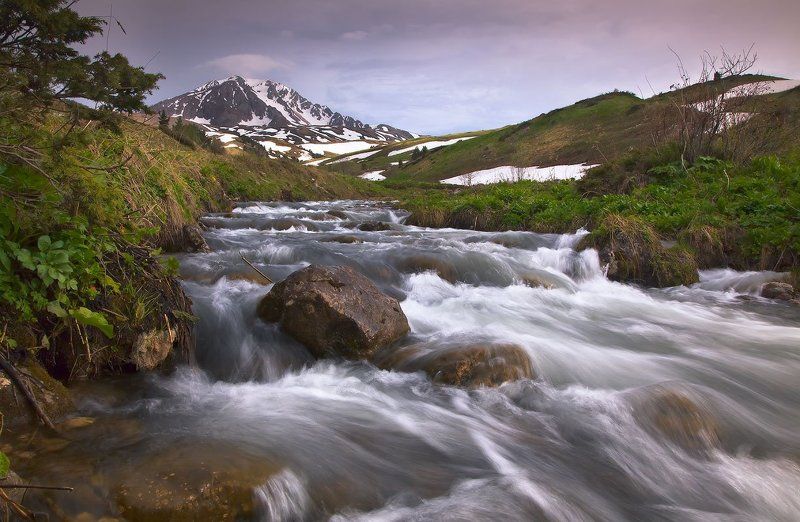 горы, лаго-наки Набирая силуphoto preview