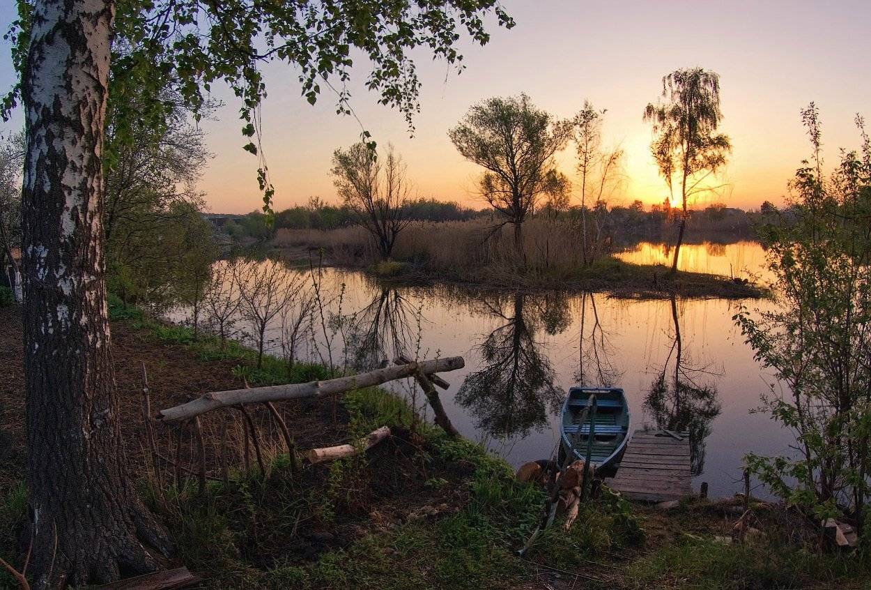 А зори здесь тихие.... Автор: Игорь Мелекесцев , Игорь Мелекесцев