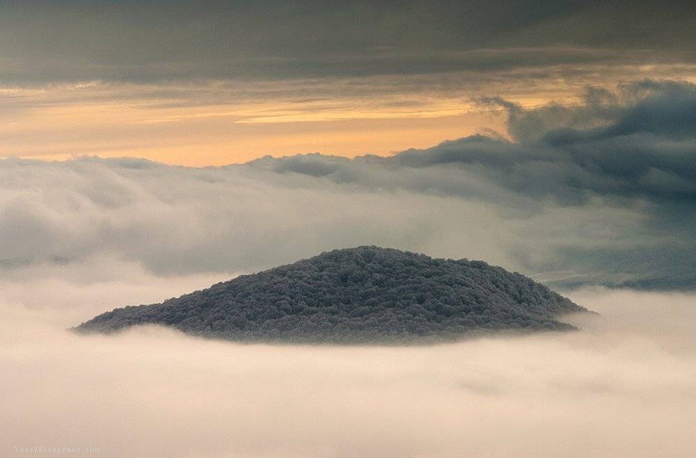 Островок. Автор: Юрий Коваленко , Юрий Коваленко