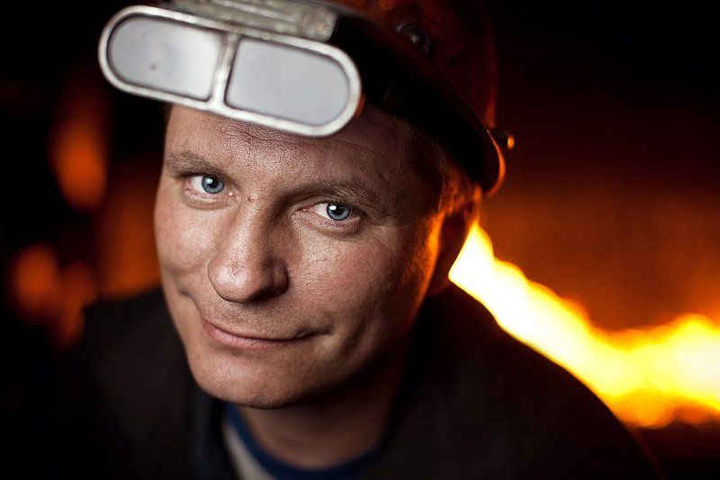 fire, , portrait, , eyes, , hat, , man, hot, , helmet, , work, , worker, , metall metallurgistphoto preview