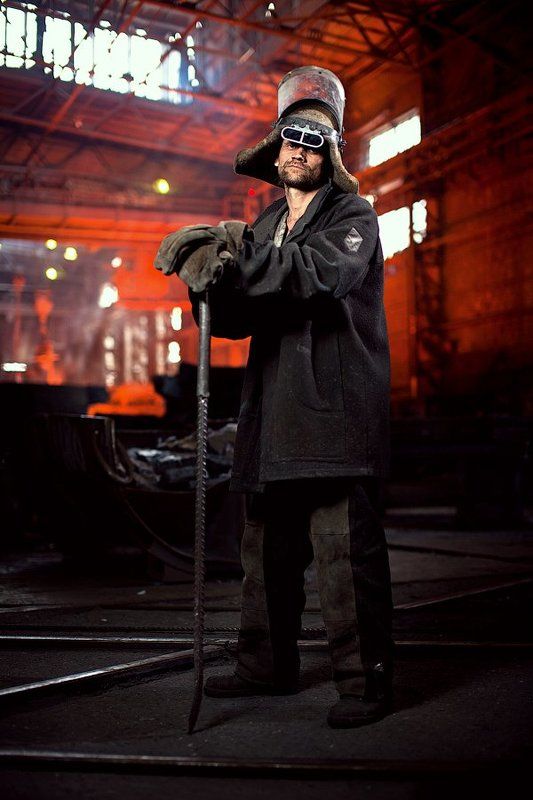 fire, , portrait, , eyes, , hat, , man, , rest, , hot, , helmet, , work, , worker, , metall siberian factory workerphoto preview
