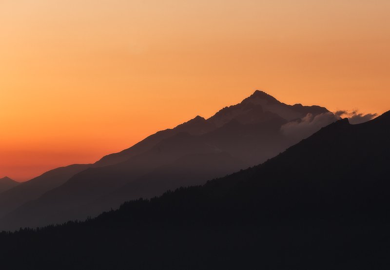 Сочи, горы, Красная Поляна, пейзаж, лето, закат Апельсиновый закатphoto preview