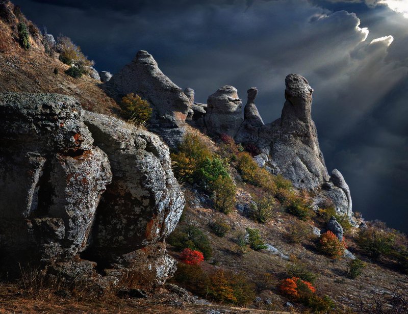 каменные-монстры-крыма, горы, скалы, зеленогорье, панагия, алушта, демерджи, крым, симеиз, чатырдаг Окаменевшие ИДОЛЫ Долины Привиденийphoto preview