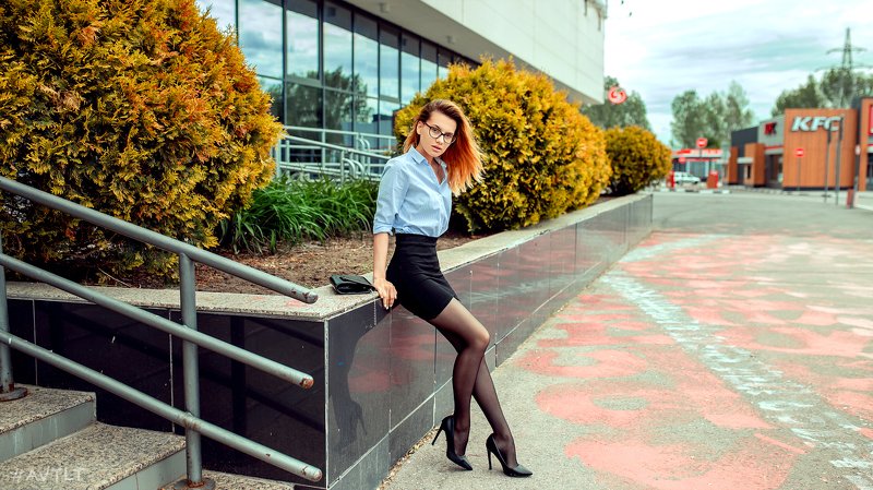 портрет, улица, парк, сквер, прогулка, уличная, уличный, на улице, девушка Элинаphoto preview