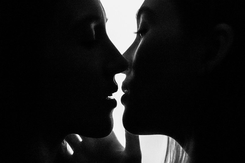 Сёстры-близнецы Катя и Настяphoto preview