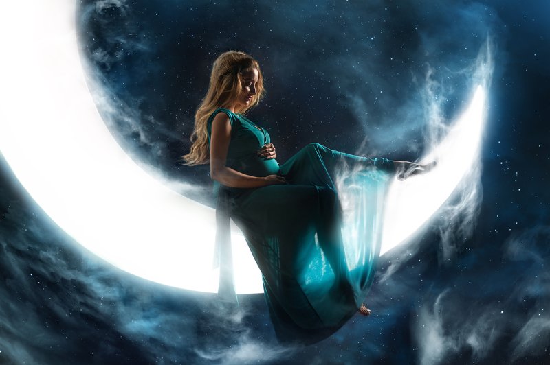 #взгляд #sight #портрет #portrait #portraitphotography #model #fantasy #moon #moonlight #love #stars #звезды #лунныйсвет #луна На моей лунеphoto preview