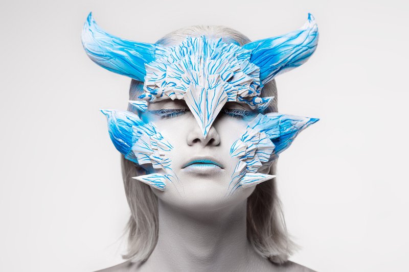 White Dragonphoto preview