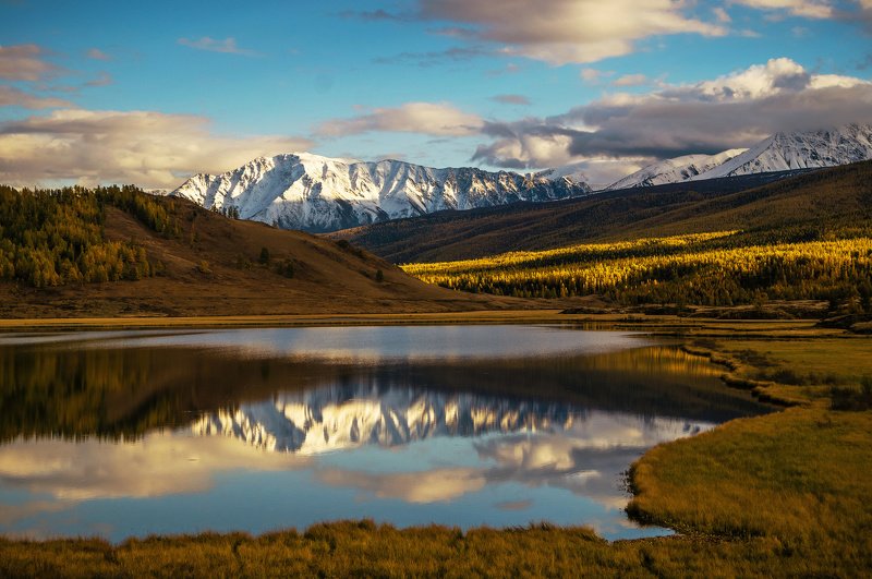 природа  алтай  горы пейзаж путешествие осень тени северо-чуйский хребет отражение озеро джангысколь У озера...photo preview