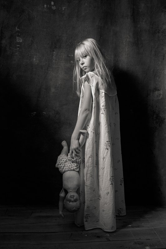 портрет, постановочная фотография, модель, фешн, евгений корниенко Дети и куклыphoto preview