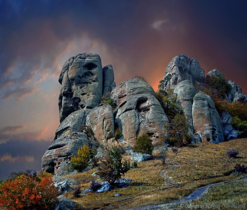 каменные-монстры-крыма, долинапривидений, горы, скалы, зеленогорье, панагия, алушта, демерджи, крым, симеиз, чатырдаг Сфинкс на Демерджи в Крымуphoto preview