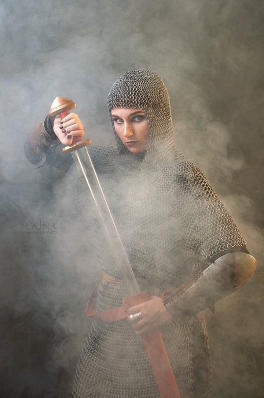 доспехи, девушка, портрет, меч, воин ***photo preview