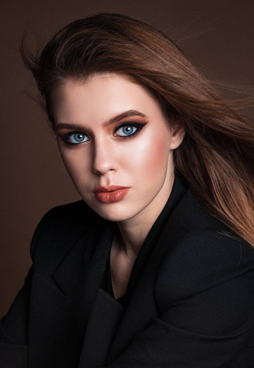 женский портрет, шикарная, красотка. девушка, фэшн, pretty woman, fashion, adult, lips, portrait, girl, attractive, pretty, model, hair, beautiful, natural, female, smile, beauty, studio, lady, elegance, glamour, curly, elegant,, Мелана Романова