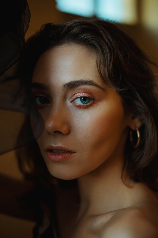 portrait, портрет, girl, brunette, portraiture, indoor, девушка, молодость, сентябрь, ламповый, retouch, ретушь, цвет, cinematic,нежность Лизаphoto preview