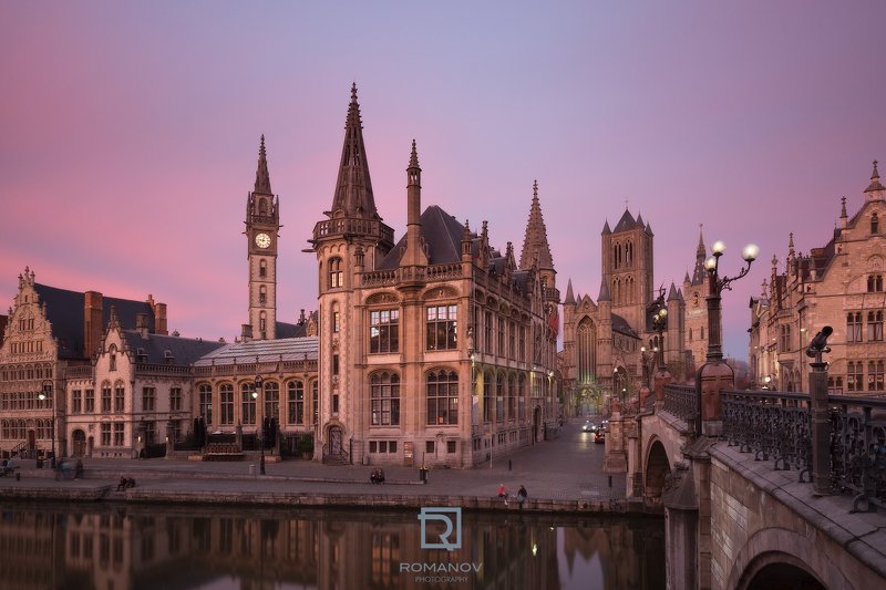 Святой Николай, Церковь, Гент, восход, Бельгия, Архитектура, Ночь, Городской пейзаж, Сумерки, Река, Освещение, Европа, Здание, Башня, Город, Закат, История, Сумерки, Путешествия, Туризм, Розовый, небо, длинная выдержка Saint Nicholas Church of Ghent at the sunset – Церковь Св. Николая в Генте на закатеphoto preview