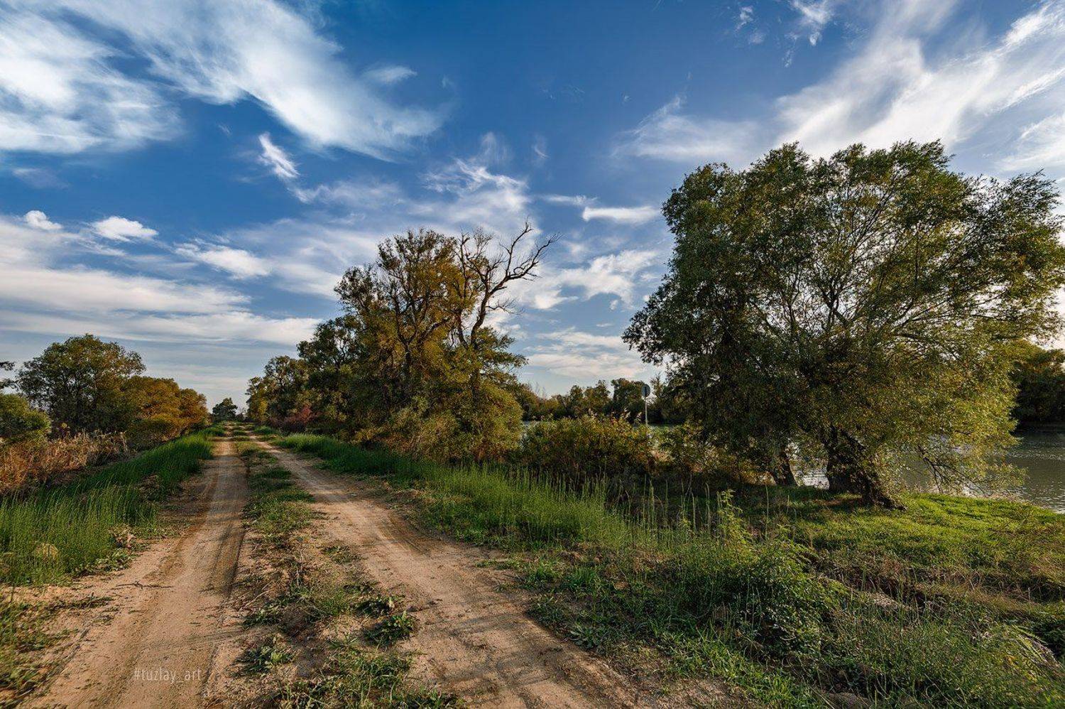 Про "ВдольКубанские" дороги). Автор: Владимир Тузлай кубань, сентябрь, река, кубанский берег, таманский полуостров, темрюк, Владимир Тузлай