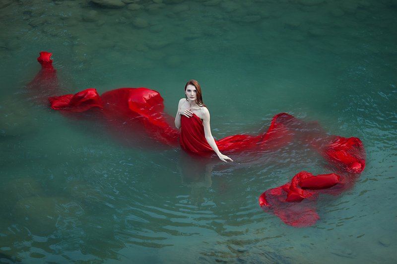 Красная нить судьбыphoto preview