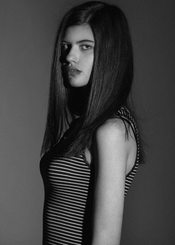 Light, Pose, Studio, Model, Fashion, Natural, Natural Light, B&W, Black & White, Monochrome, Asen Andreev, Asen Andreev Photography ZARAphoto preview