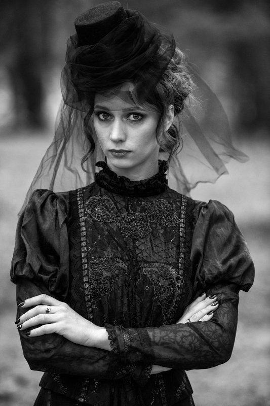 #crimsonpeak. female characterphoto preview