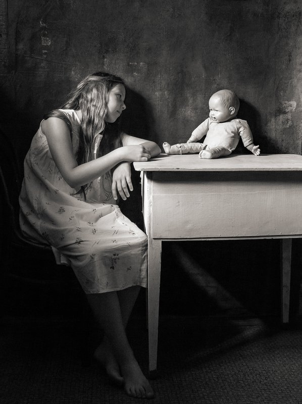 портрет, черное и белое, чбпортрет, фешнпортрет, фешн, студийный портрет, Дети и куклы. Диалогphoto preview