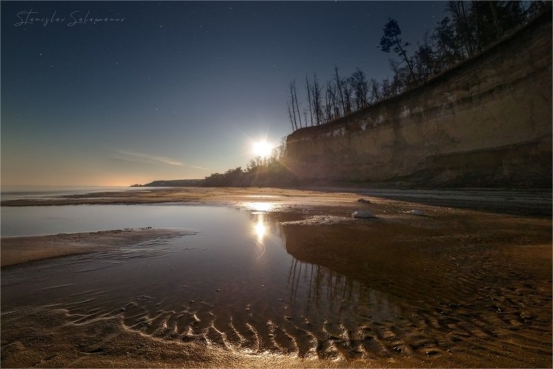 ночь, берег, пляж, отлив, лес, отражения, кручи, звезды, пейзаж Лунная ночьphoto preview