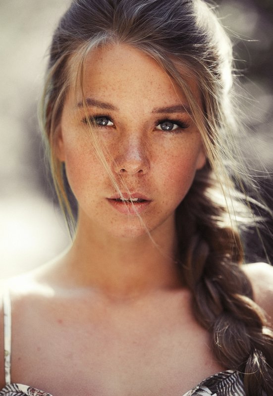 karenabramyan,portrait,art,picture,girl,dress,fashion,dailyart,dailypic,,cute,nice,karenabramyanphotography,style Sunrisephoto preview