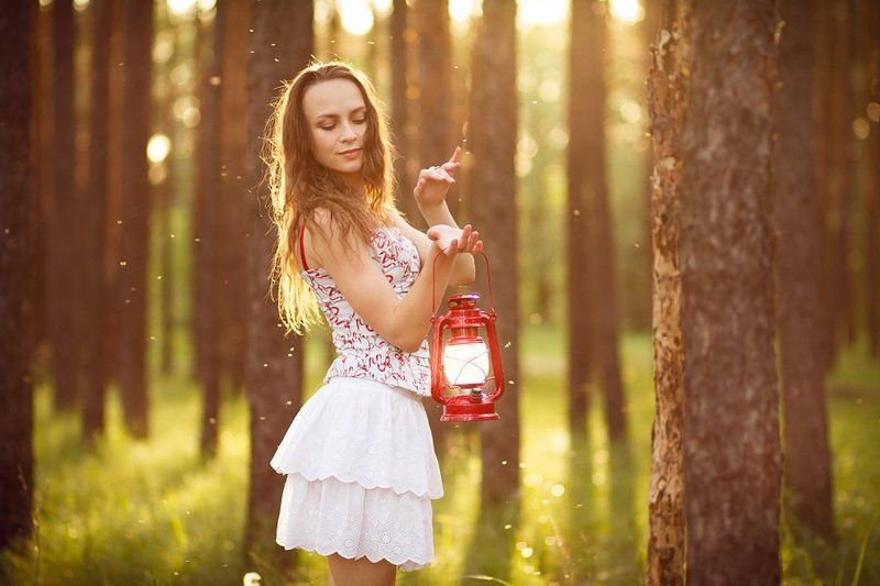 лев, вечер, девушка Почти летоphoto preview