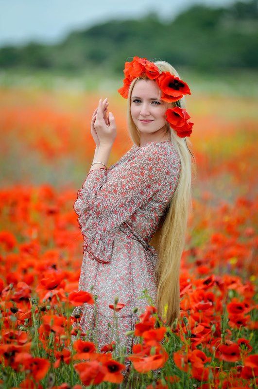 Где-то в маковых полях Крымаphoto preview