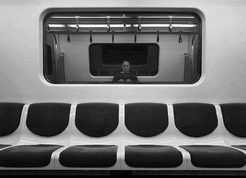 Автопортрет в метро ...photo preview