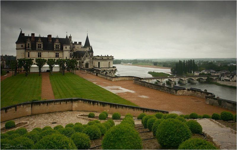 франция, замки, луары, река, туман, дождь, крыши На реке Луареphoto preview