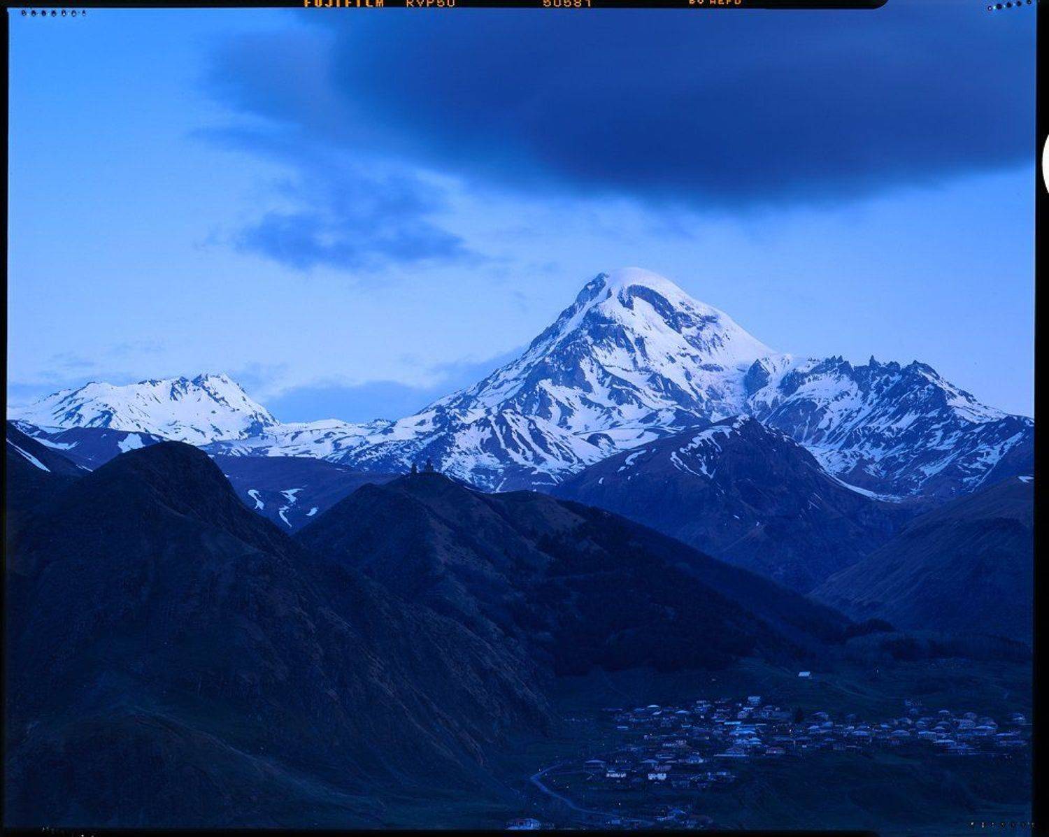 Казбек. Автор: Роман Путинцев , Роман Путинцев