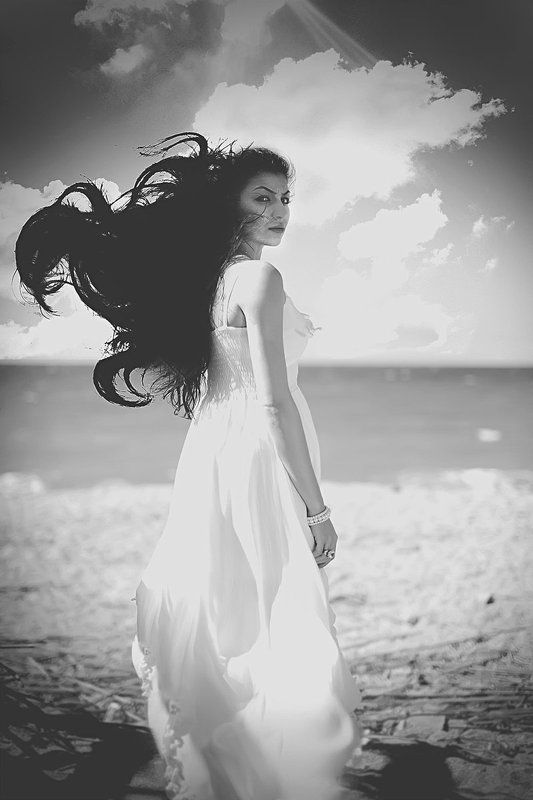 dark Dark Caspian Queenphoto preview