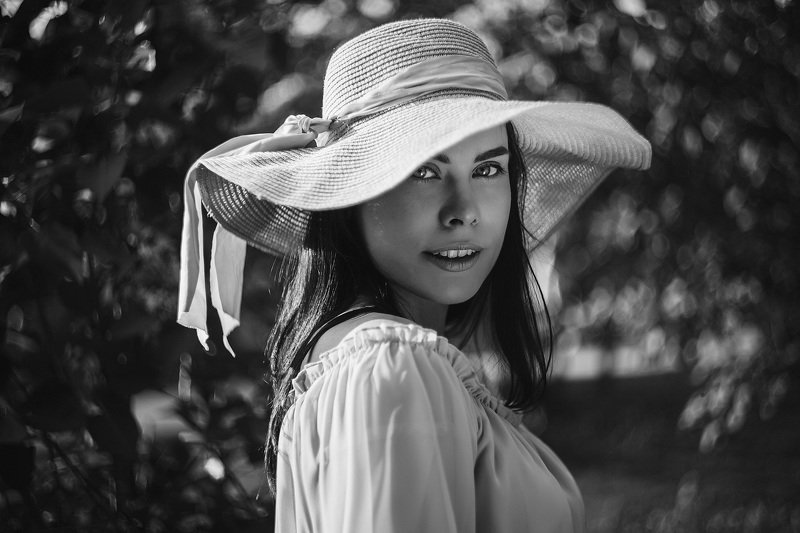 девушка, шляпка, лето, москва, модель, эмоции, портрет, красота, женственность Девушка в шляпкеphoto preview