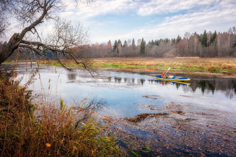 река, москва, осень, байдарка, каяк, природа, подмосковье По осенней рекеphoto preview