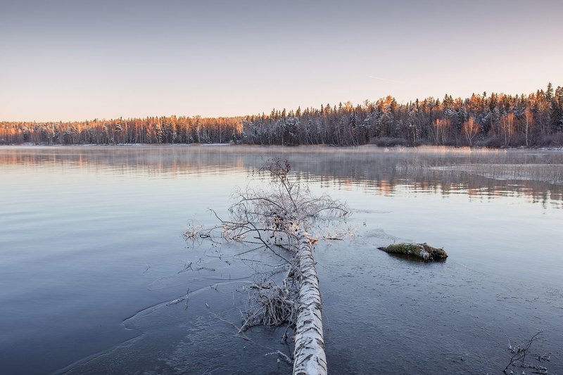 Первый лед на озере Таватуйphoto preview