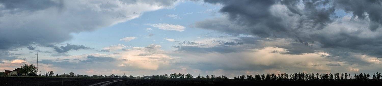 облачно вечерним летом в полях. Автор: Антон Маланин тучки, Антон Маланин