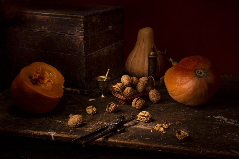 тыква, орехи С тыквами и орехамиphoto preview