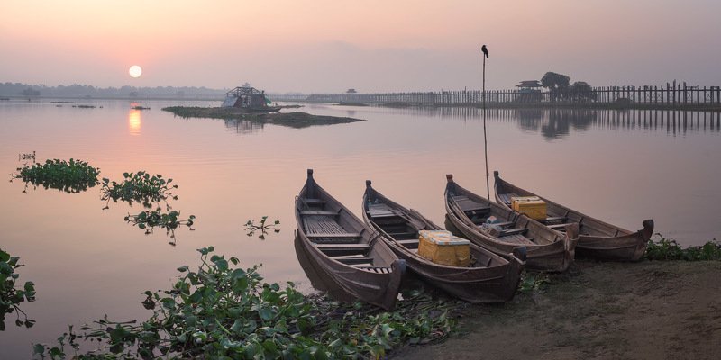 amarapura, ancient, architecture, asia, asian, beautiful, bein, bird, boat, bridge, burma, burmese, crow, culture, dawn, footbridge, lake, landmark, landscape, mandalay, morning, myanmar, nature, peaceful, people, pole, reflection, river, rural, silhouett A New Day Beginsphoto preview