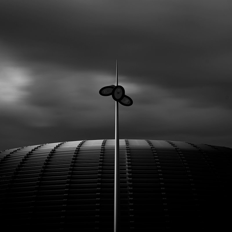 La cité dans l\'obscuritéphoto preview