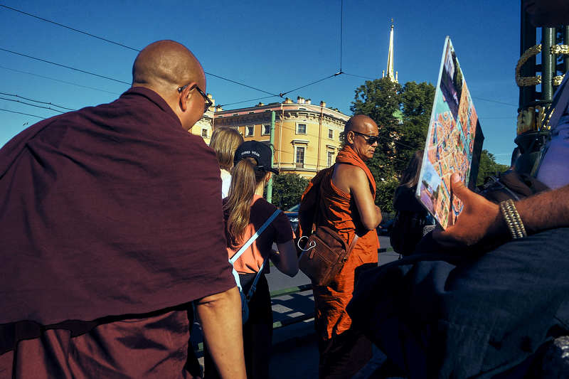 санкт-петербург, буддисты Экскурсии на корабликахphoto preview