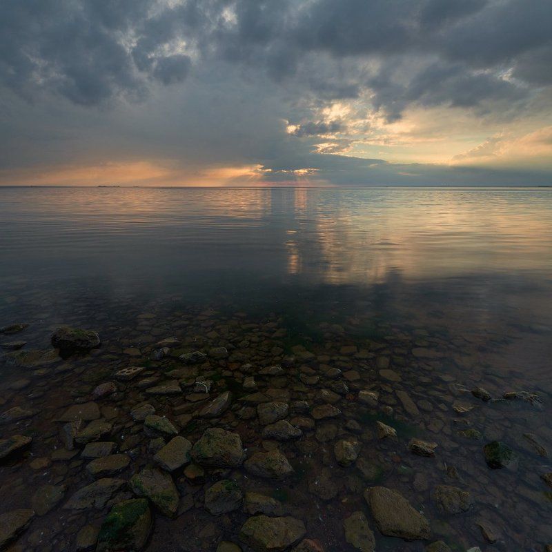 Спряталось солнце за тучиphoto preview